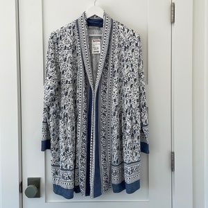 2X Blue & White Floral Light Sweater w/ Open Front and accents on collar.